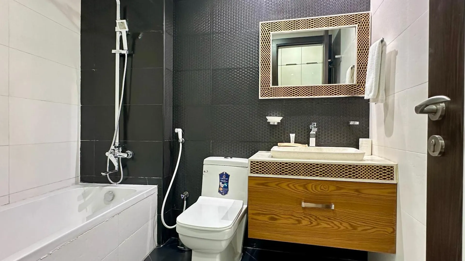 Charming 2Br Apartment In The Heart Of Business Bay By Bhavan Vacation Homes Dubai United Arab Emirates